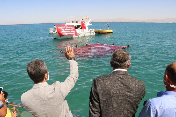 Van Gölü’nde mavi vatan vurgusu G5