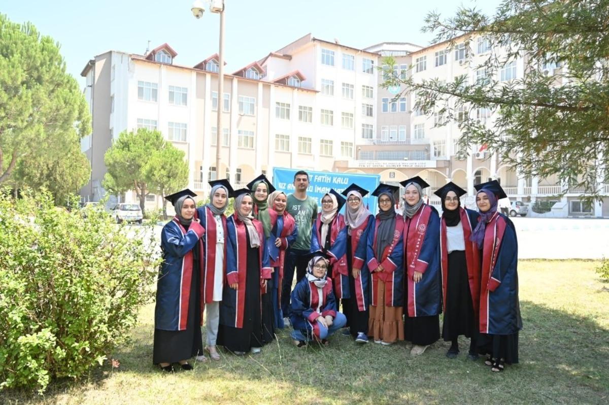 İlk mezunlarını veren Şehit Fatih Kalu&rsquo;dan YKS&rsquo;de b&uuml;y&uuml;k başarı