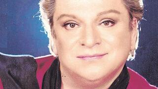 Zeki Müren albümünün ödülü müzeye bağışlandı