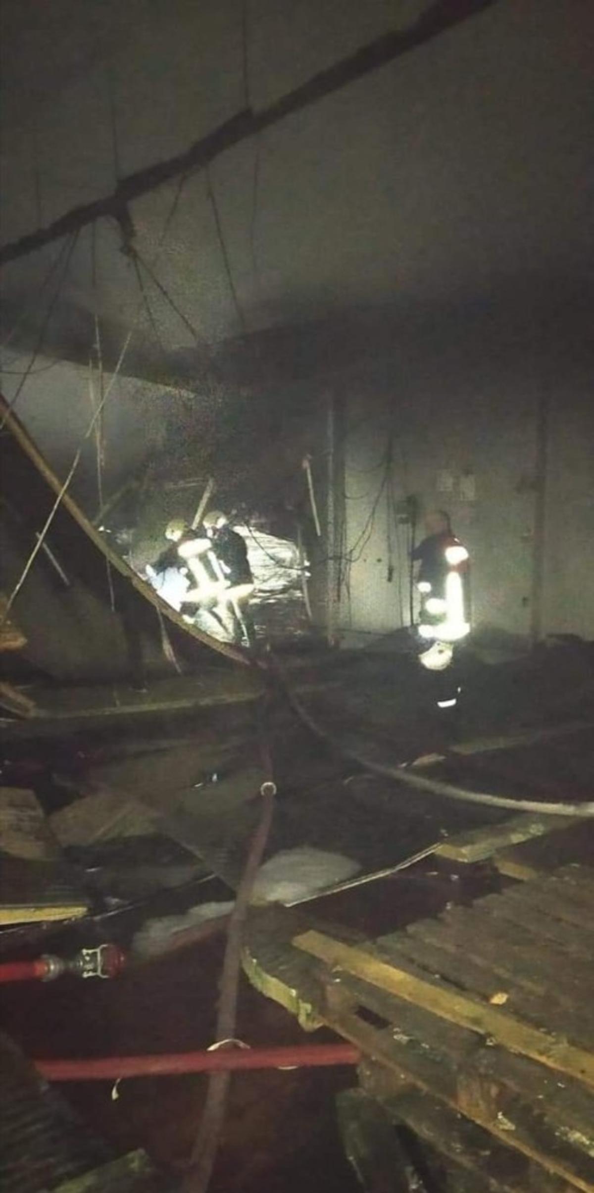 Fabrikada &ccedil;ıkan yangın maddi hasara neden oldu