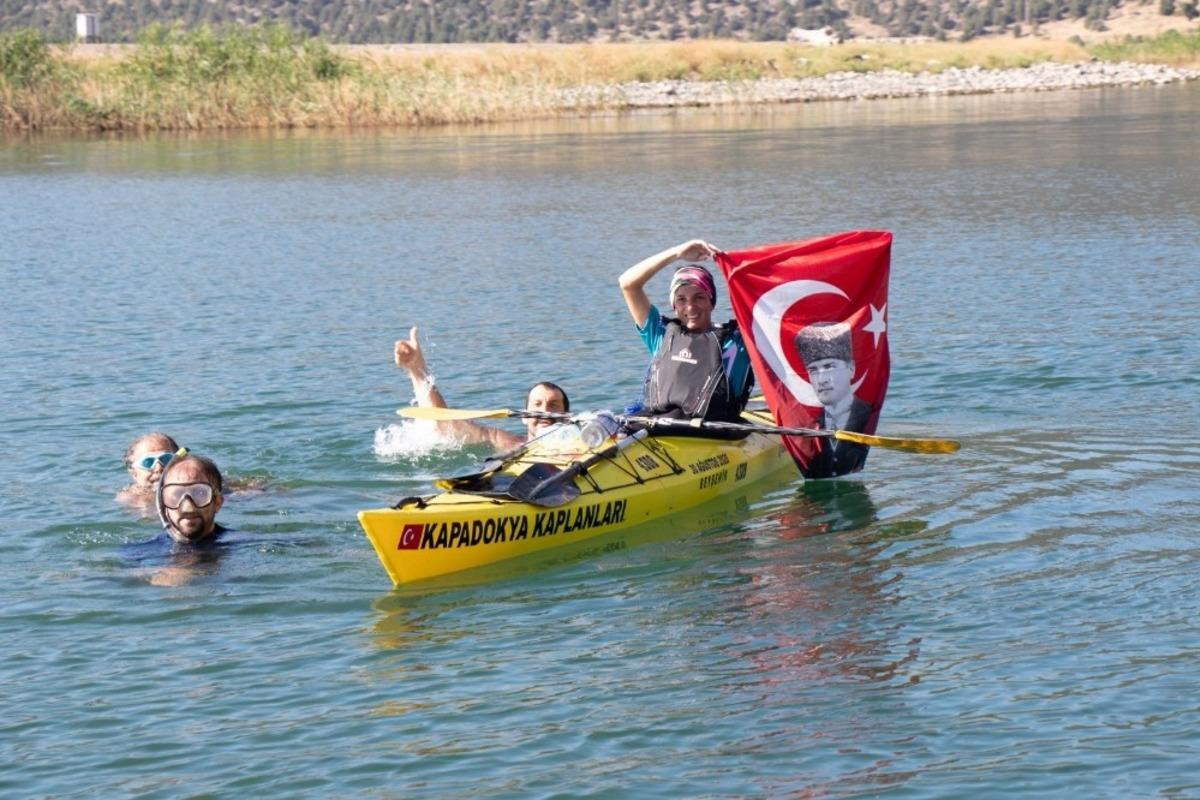 Beyşehir G&ouml;l&uuml;nde 30 Ağustos coşkusu
