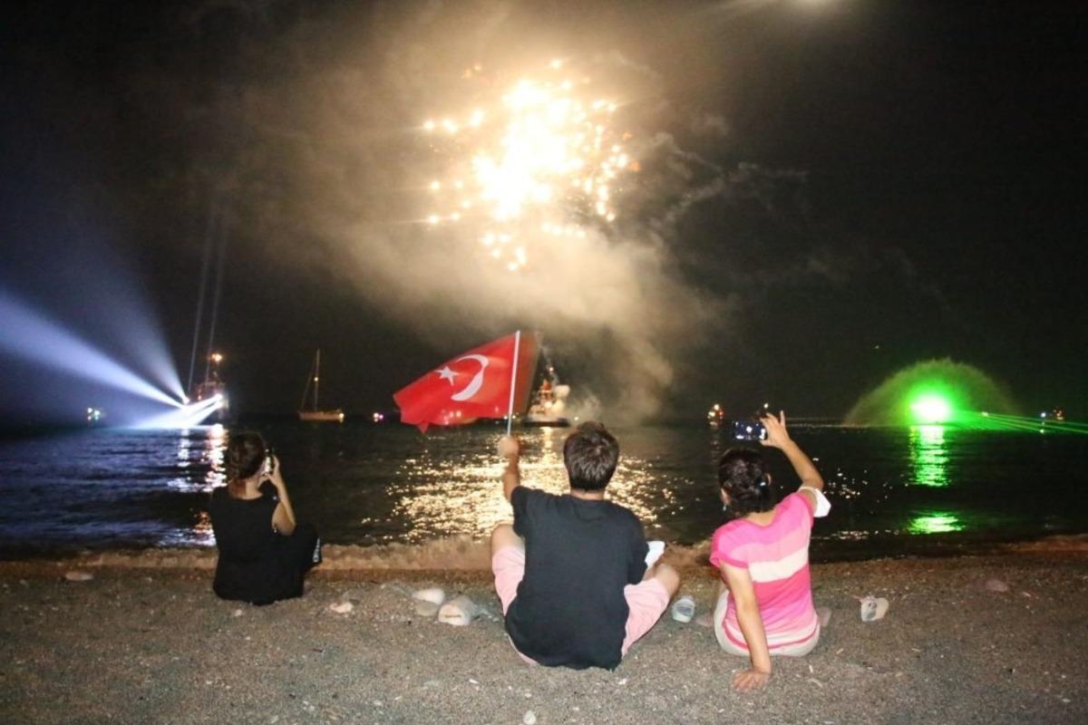 Antalya&rsquo;da karada, denizde ve havada 30 Ağustos Zafer Bayramı coşkusu