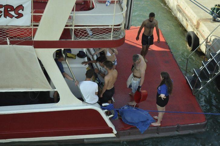 Marmaris’te caretta kamlumbağasının yardımına tur teknesi koştu G2
