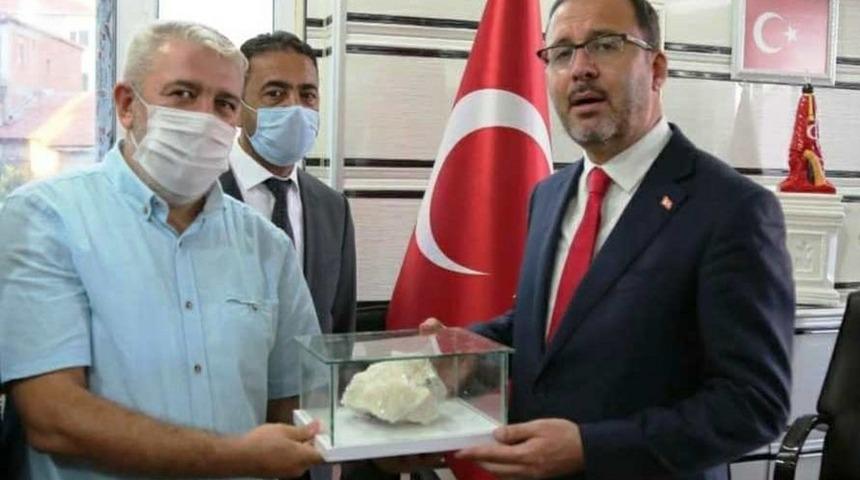 Başkan Ali Var: “Bakanımıza hazırladığımız projeleri sunduk”