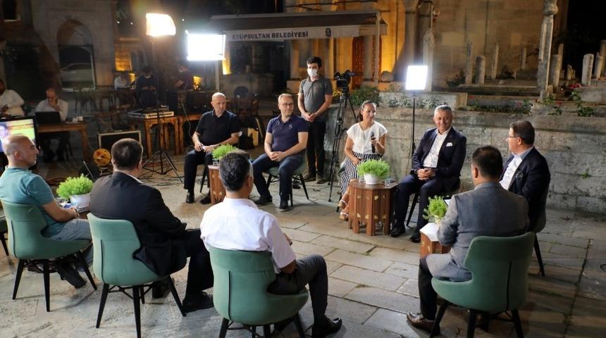 Başkan Deniz K&ouml;ken, canlı yayında Ey&uuml;psultanlılarla buluştu