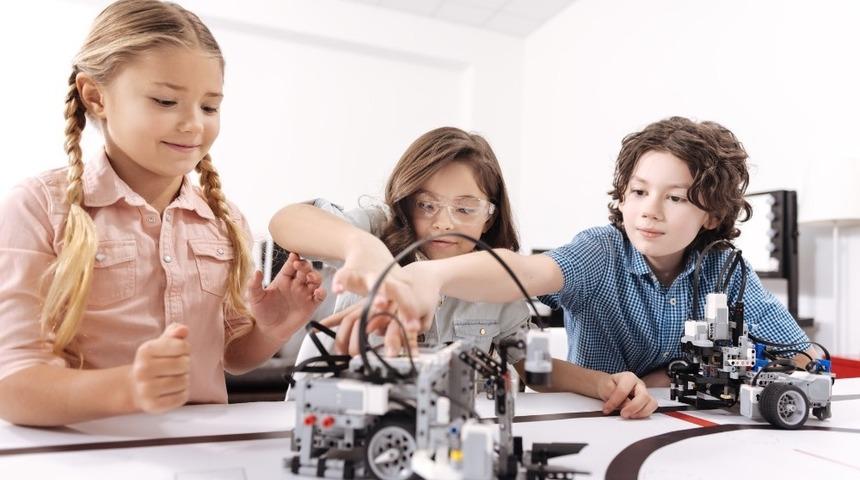 Gaziemir’in ’Robotik Kodlama Kursu’nda kayıt zamanı