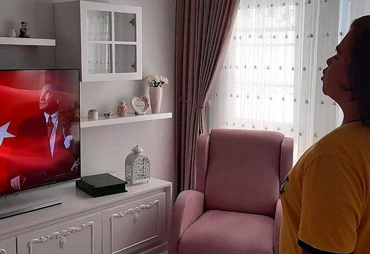 İstiklal Marşı’nı öğretmenler okulda, öğrenciler evlerinde söyledi G2