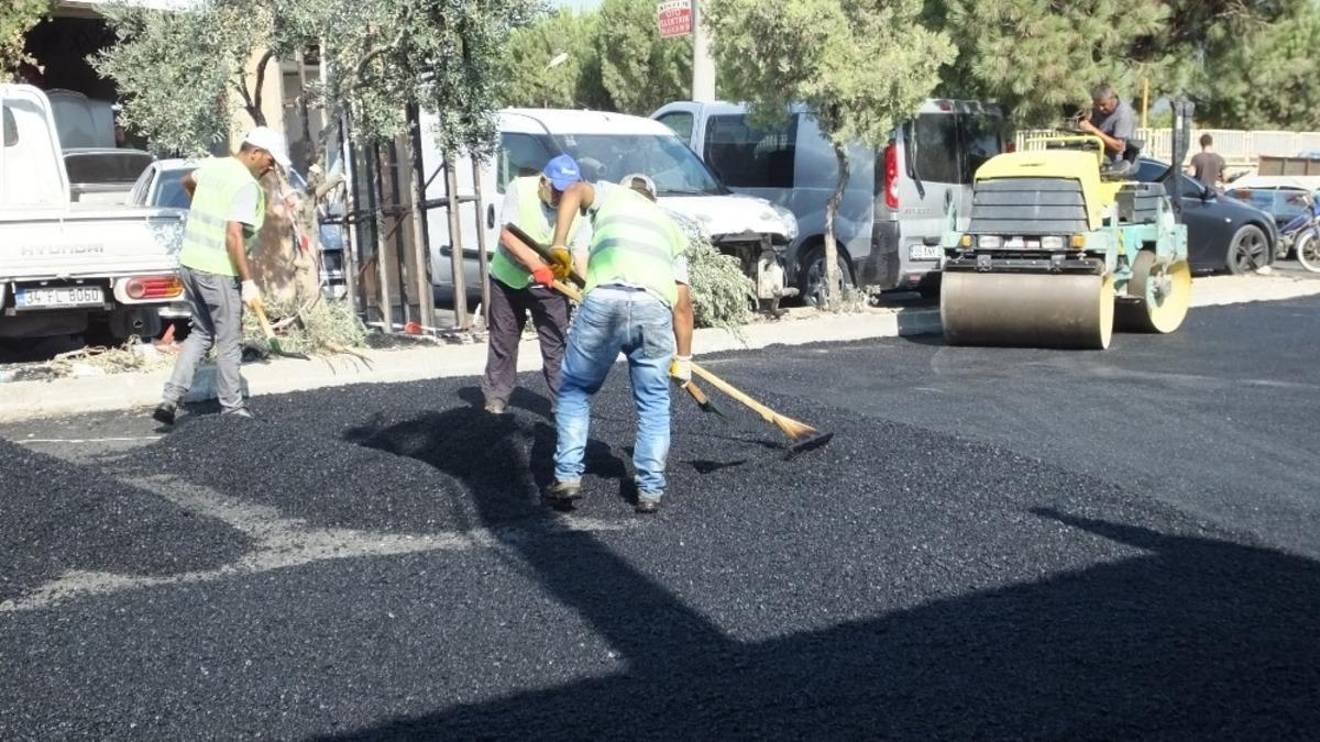 Burhaniye&rsquo;de Sanayi Sitesi toz ve &ccedil;amurdan kurtuldu