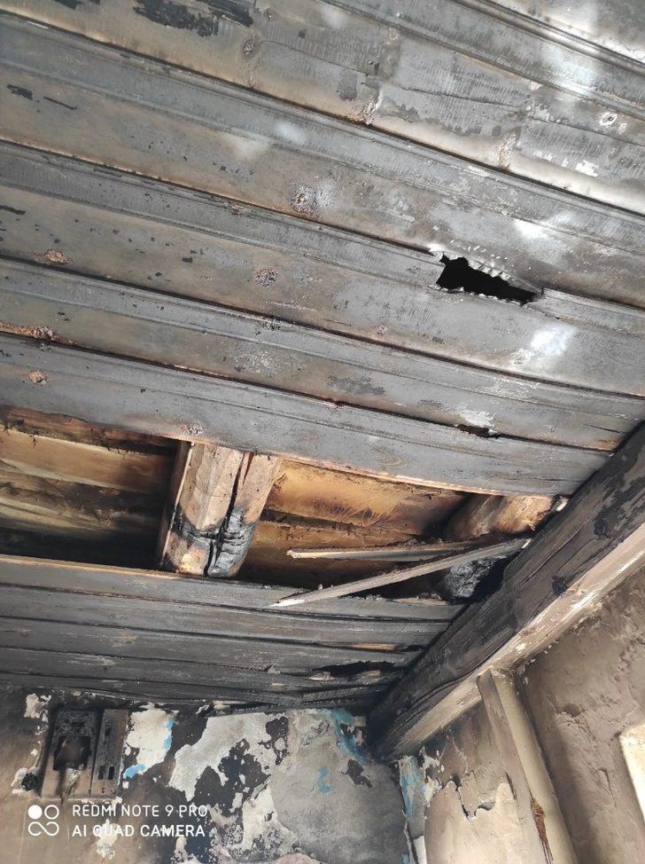 Göle’de çıkan yangında 1 ev küle döndü G5