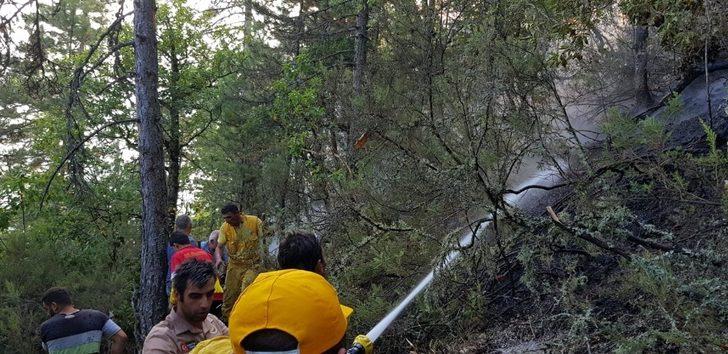 Orman yangınında soğutma çalışmaları devam ediyor G2