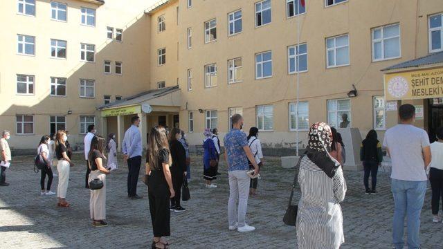 Malazgirt’te ilk ders zili çaldı