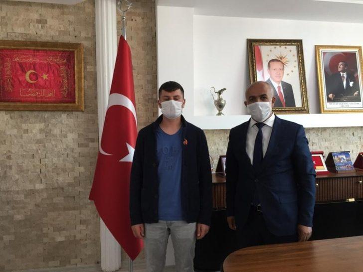 Başkan Ensari başarılı öğrencileri altınla ödüllendirdi G2