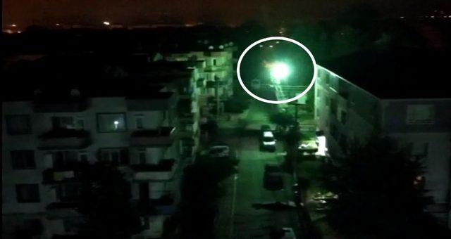 Trafo bomba gibi patladı, vatandaşlar yataklarından fırladı