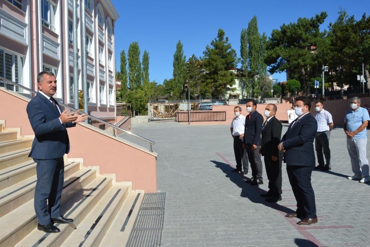 Başkan &Ouml;zdemir: &ldquo;Ailelerin hi&ccedil; olmadığı kadar eğitim s&uuml;recinin i&ccedil;inde olması lazım&rdquo;