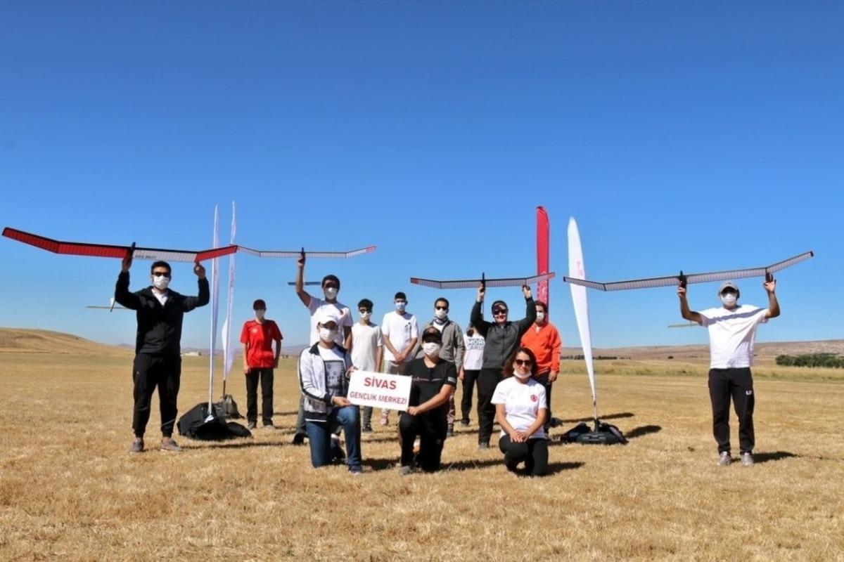 &ldquo;Model U&ccedil;aklar&rdquo; zafere u&ccedil;tu