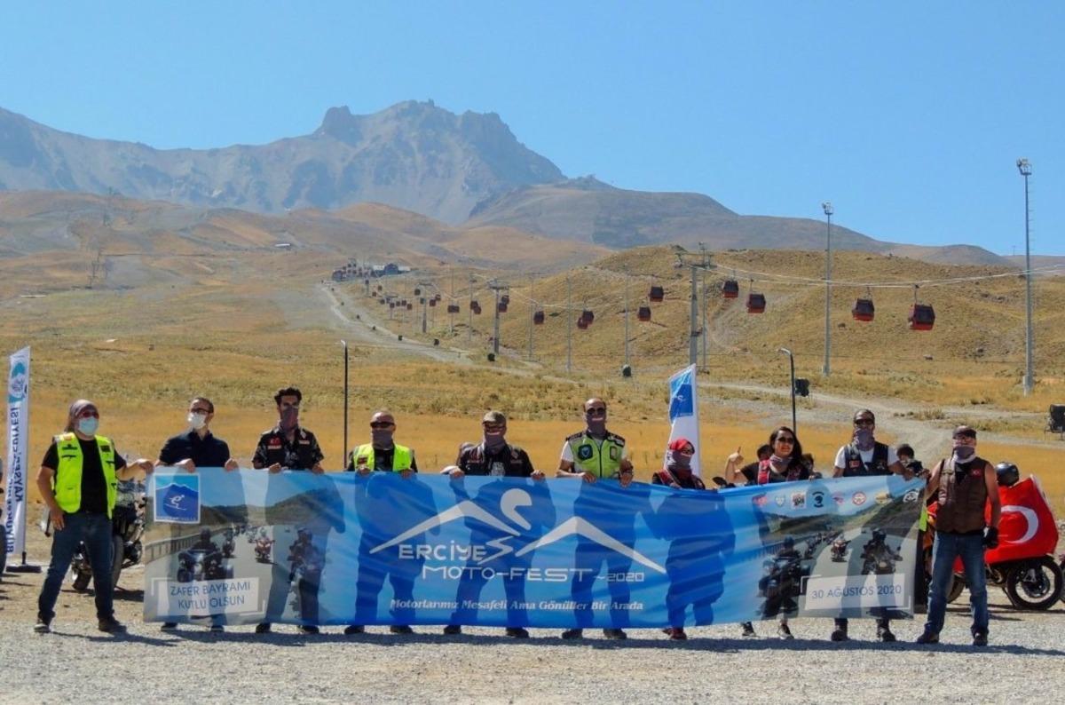 Erciyes Moto Fest Demir Atlıların Zafer Bayramı kutlaması ile yapıldı.