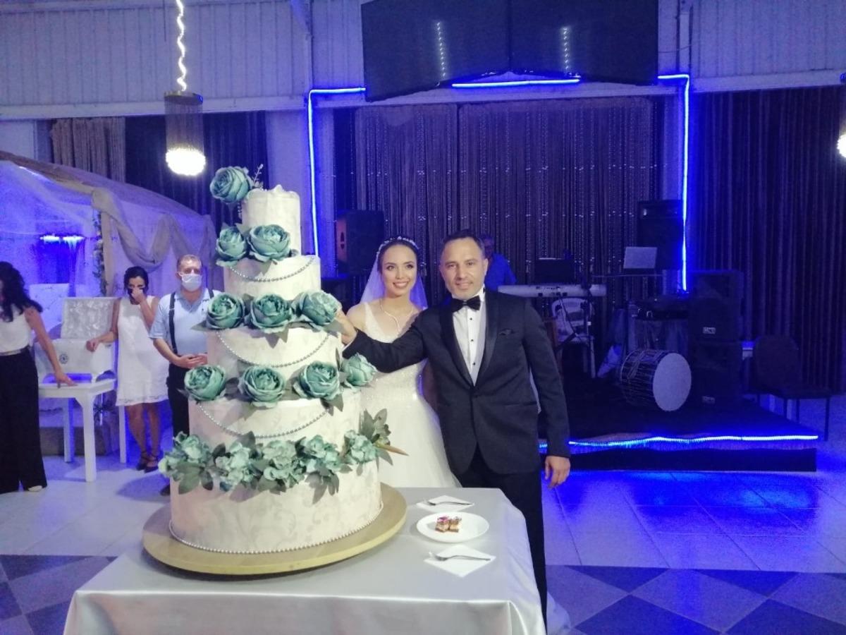 Mill&icirc; Takım Antren&ouml;r&uuml; Niyazi G&uuml;lhan d&uuml;nya evine girdi