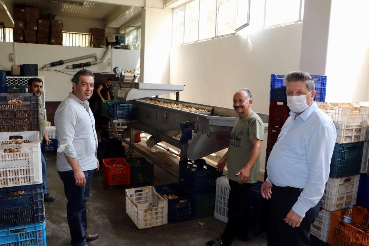 Arslan&rsquo;dan incir t&uuml;ccarlarına ziyaret