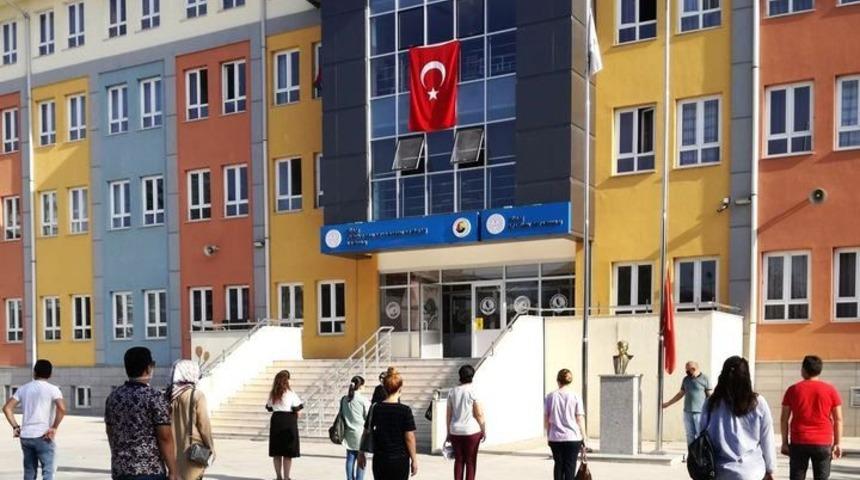 D&uuml;zce&rsquo;de uzaktan eğitimin ilk ders zili &ccedil;aldı