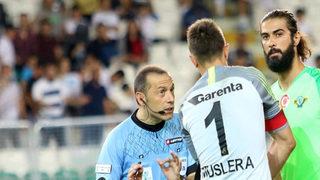 Galatasaray'ın yeni transferi Fatih Öztürk, evli sevgilisiyle gazetecilere yakalandı