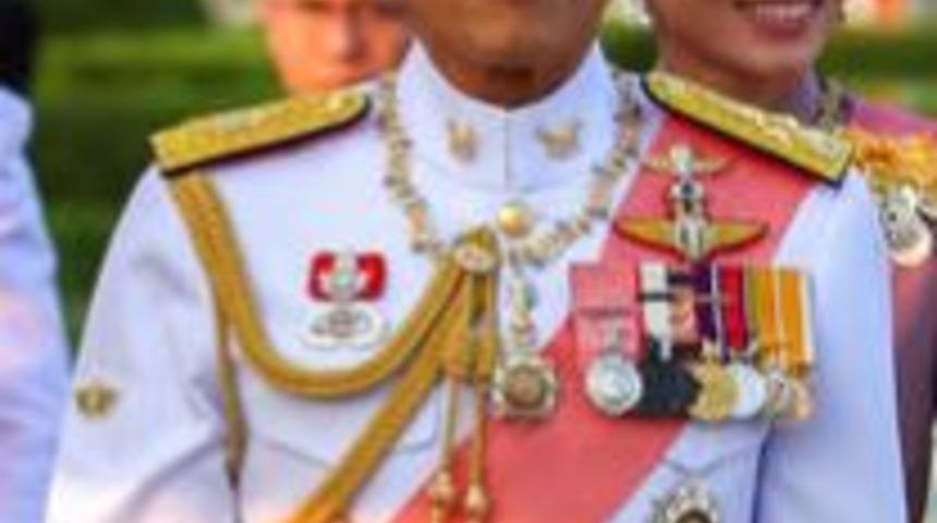 Dünyanın tartışmalı lideri Tayland Kralı Maha, hapisteki sevgilisini affetti