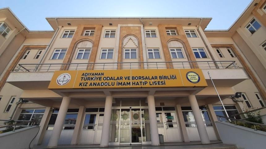 TOBB Proje Okulu ilk mezunlarını verdi
