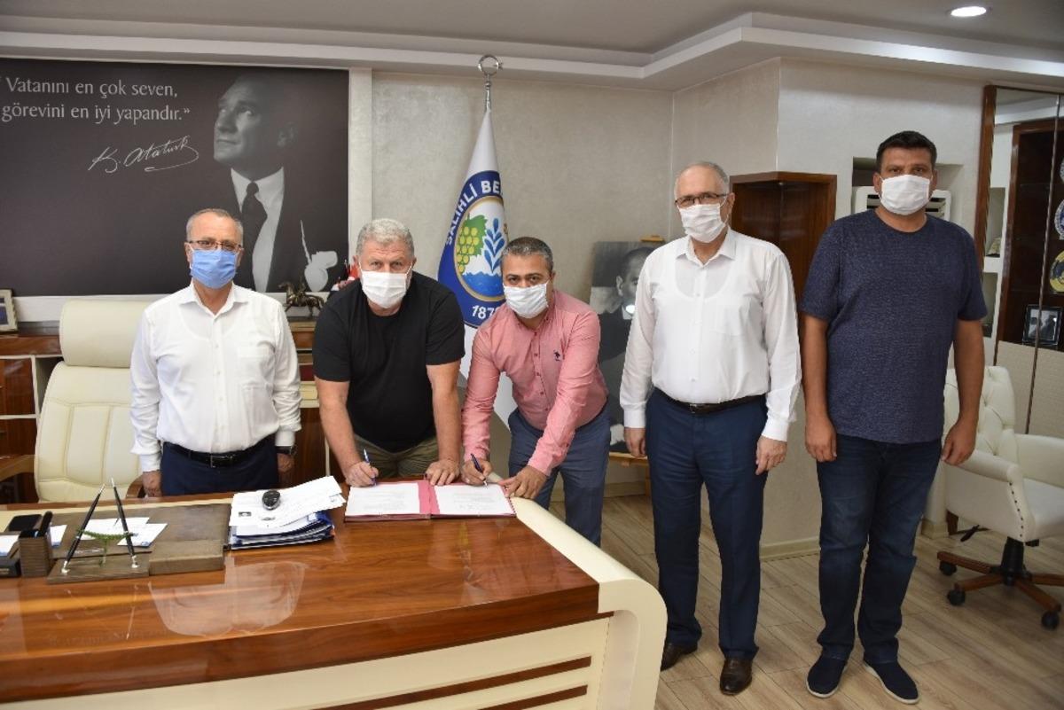 Salihli Belediyespor, Ferudun Yarkın ile yeniden anlaştı