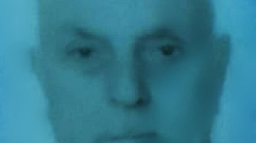 Damdan d&uuml;şen şahıs &ouml;ld&uuml;