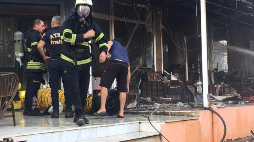 Aydın'da mobilya atölyesinde korkutan yangın! 4 itfaiye eri hastaneye kaldırıldı