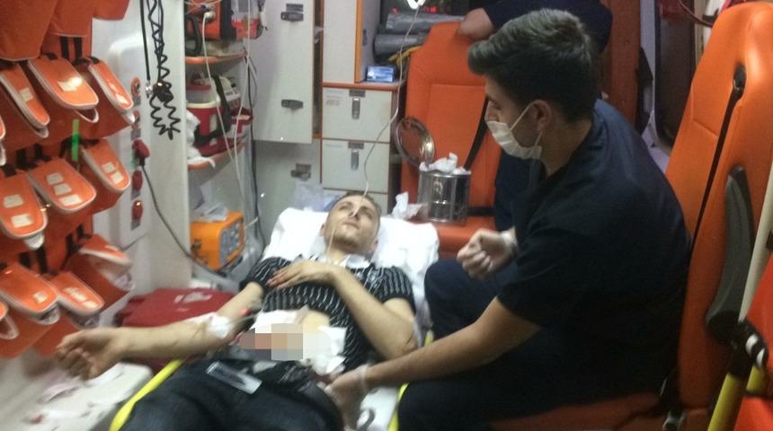 Ev yolunda bı&ccedil;aklı saldırıya uğradı