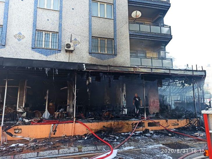 Büyükşehir İtfaiyesi mobilya mağazası yangına hızlıca müdahale etti G2