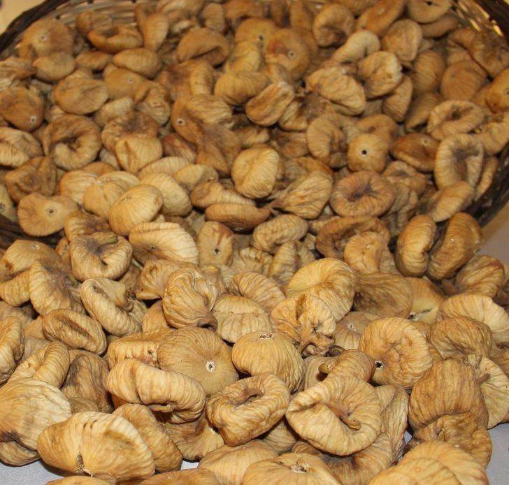 Aydın’ın milli meyvesi kuru incir tezgahlardaki yerini aldı G2