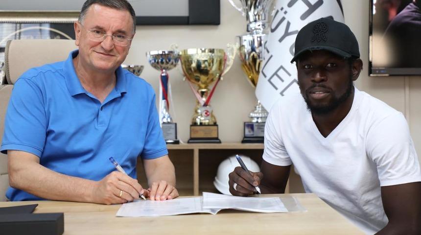 Hatayspor, Senegalli santrfor Mame Diouf'u renklerine bağladı