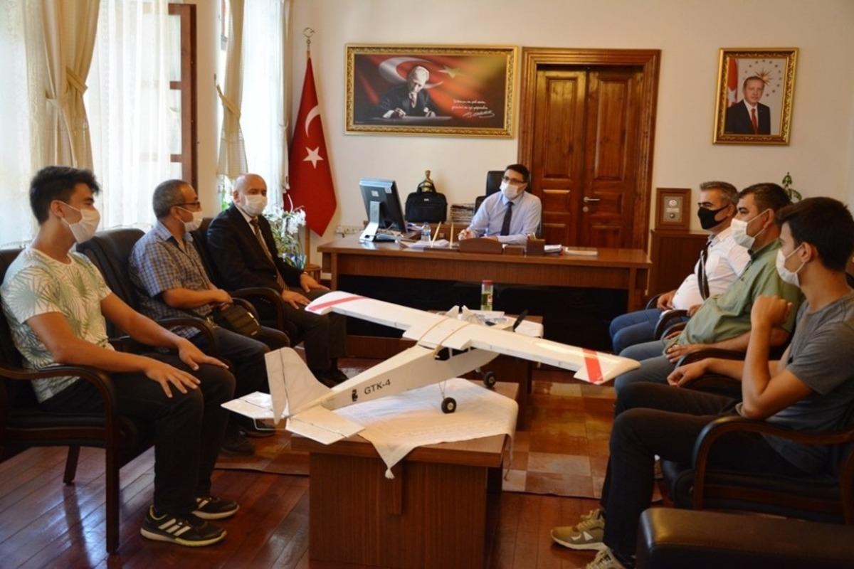 Kaymakam  &Uuml;nsal, &ldquo;G&ouml;kt&uuml;rk  Kartalları İHA projesi il&ccedil;emiz adına gurur verici  bir projedir&rdquo;