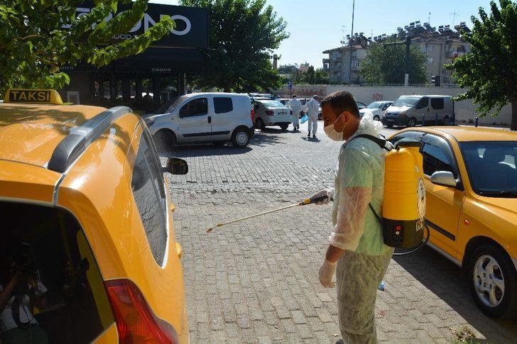 Efeler’de taksiler ve taksi durakları dezenfekte edildi G4
