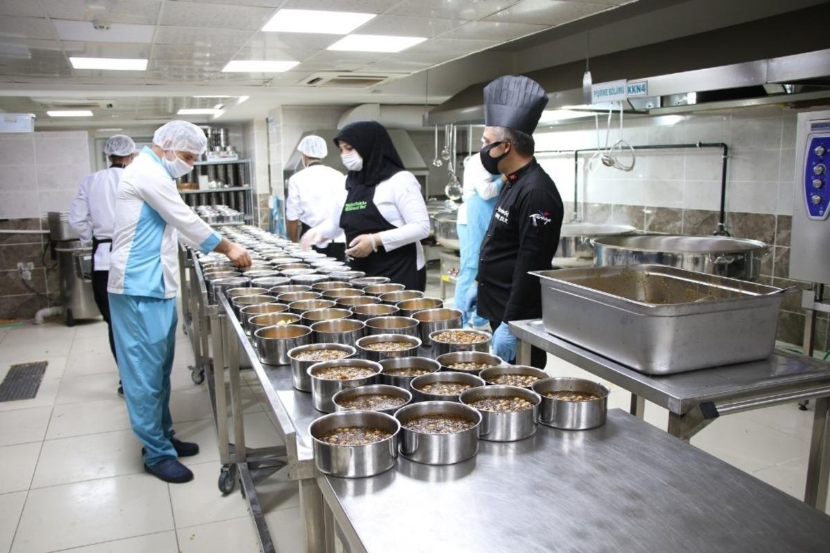 Haliliye Belediyesinden aşure ikramı