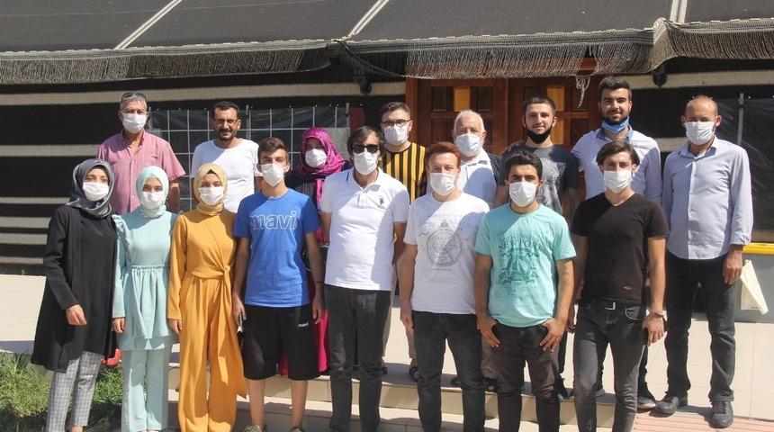 Sınava hazırlanan 100 &ouml;ğrenciden 33&rsquo;&uuml; &uuml;niversiteli oldu