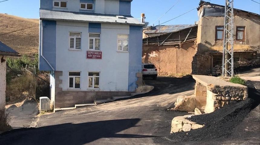 Tepetarla k&ouml;y&uuml; ilk kez asfaltla buluştu