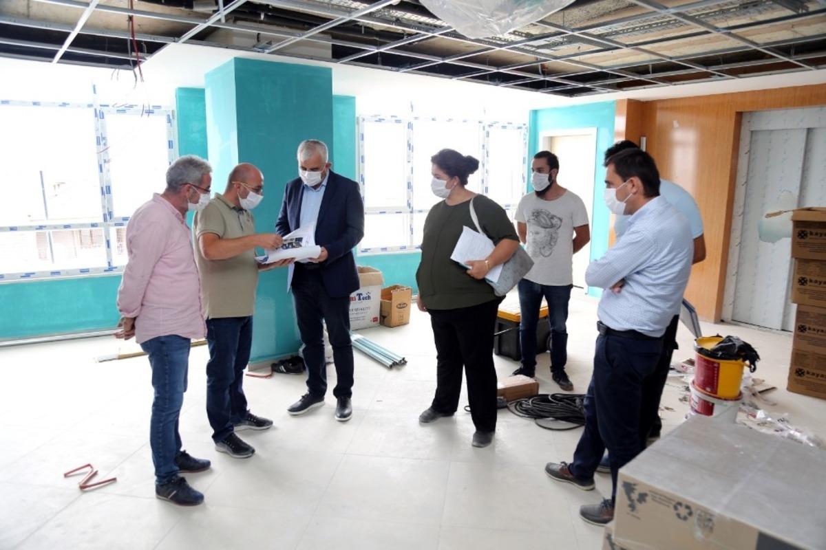 G&uuml;ndoğdu, &ldquo;Akademi Liseler gen&ccedil;lerimizin hayatına olumlu katkı sağlıyor&rdquo;