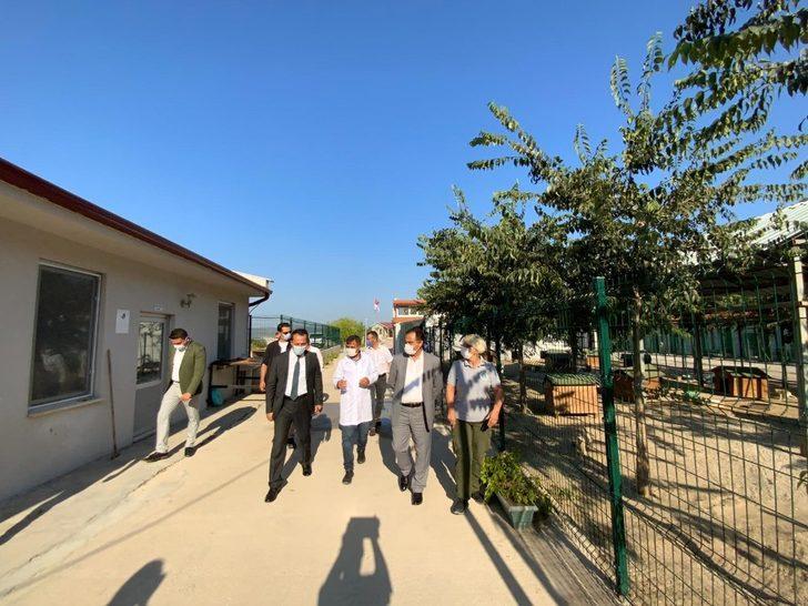 Vali Şentürk ve Başkan Şahin’den can dostlarına ziyaret G4