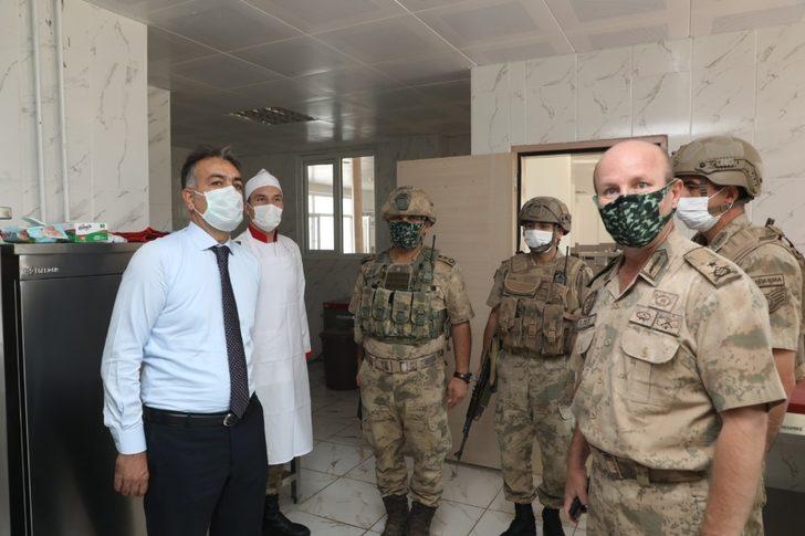 Vali Çağatay’dan asker ve öğretmen ziyareti G2