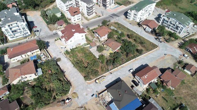 Başiskele’de 3 sokak parke ile düzenlendi