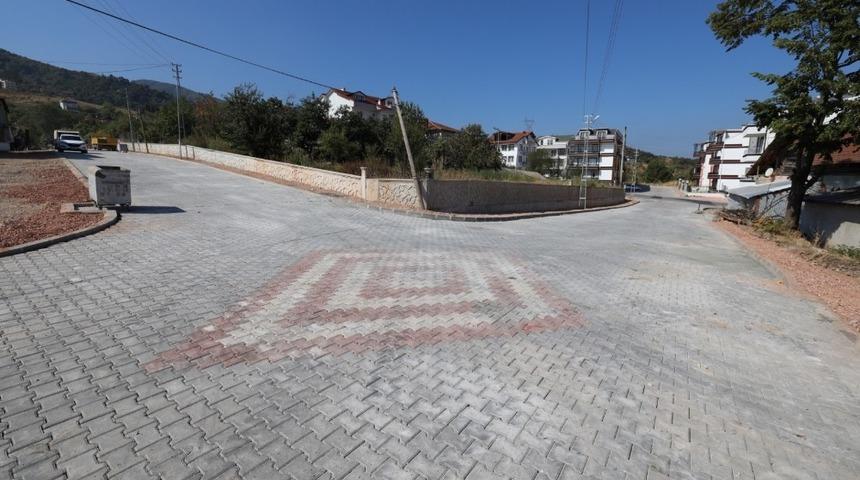 Başiskele&rsquo;de 3 sokak parke ile d&uuml;zenlendi