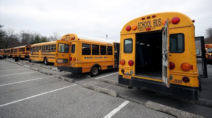 New York'ta okulların a&ccedil;ılması koronavir&uuml;s nedeniyle ertelendi