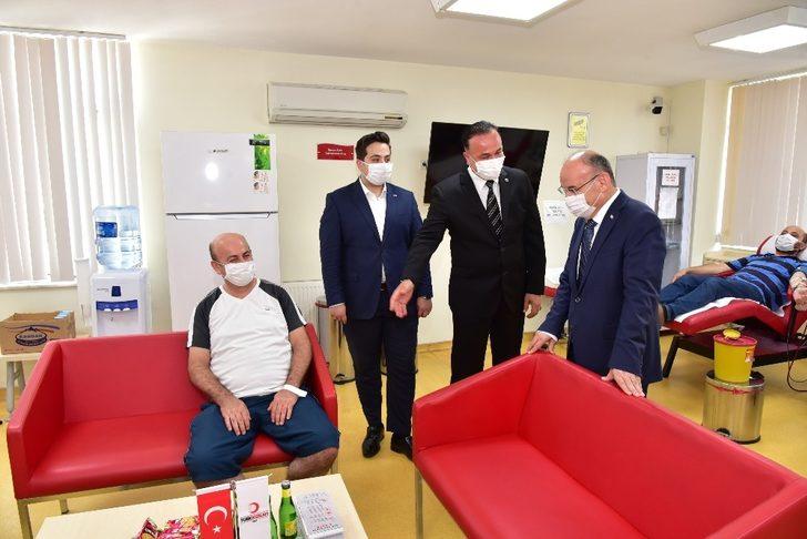 Vali Karadeniz’den kan bağışına davet G3