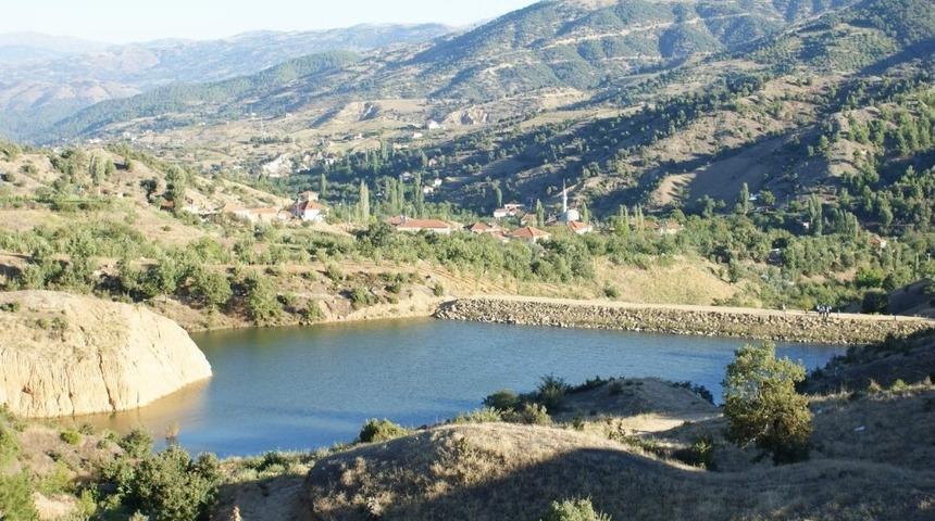 Balık tutarken g&ouml;lete d&uuml;şen gen&ccedil; boğuldu