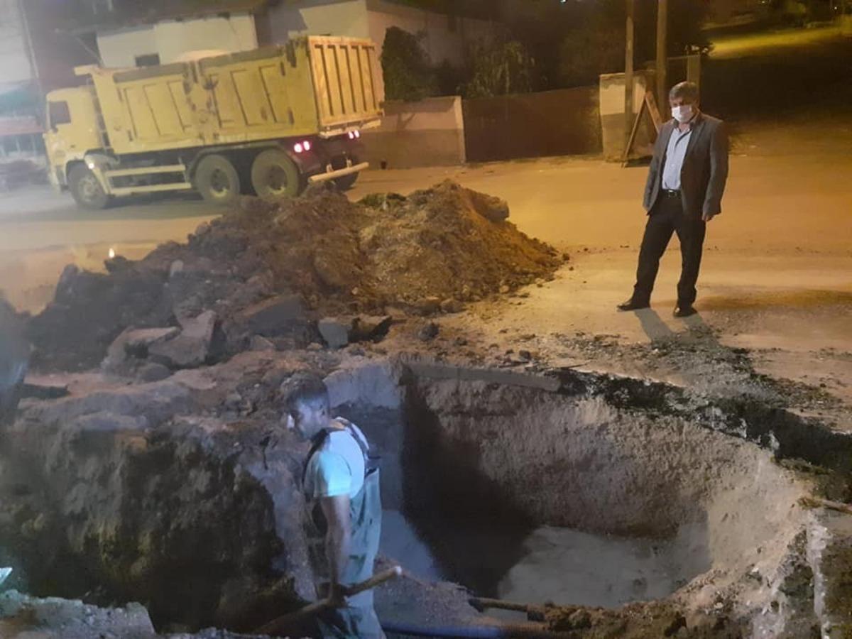 Gece yarısı su arızası i&ccedil;in seferber oldular