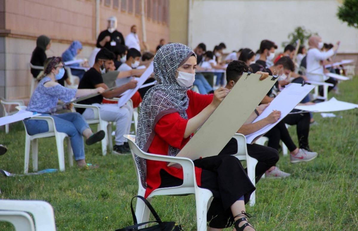 Korona tedbirleri altında &ouml;zel yetenek sınavı