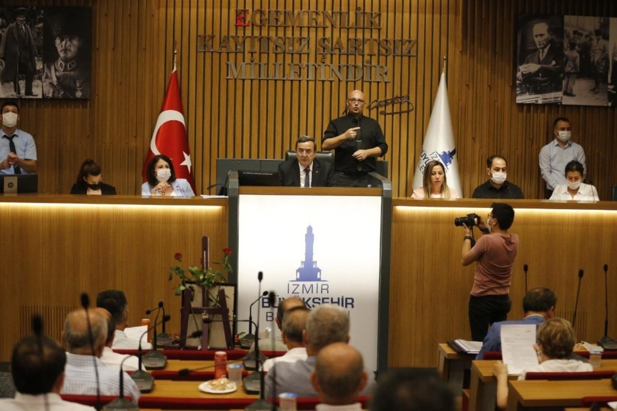 Konak&rsquo;a iki &ouml;d&uuml;l birden