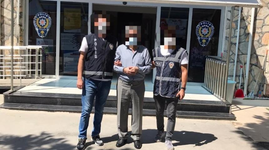 7 yıldır cinayetten aranıyordu, yatağın altında yakalandı